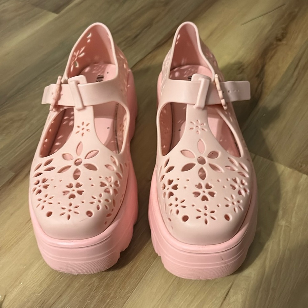 Melissa bubblegum pink sandals size 7